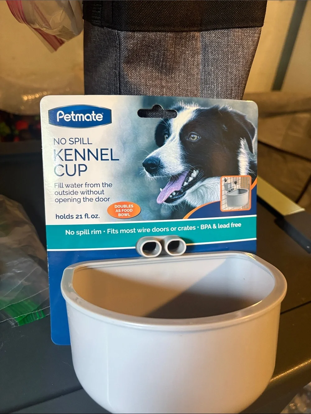 Petmate no spill kennel cup holds 21 fl oz